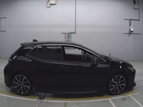 2019 Toyota Corolla Sports NRE210H[2]