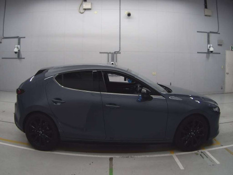 2022 Mazda Mazda3 Fastback BP5P[2]