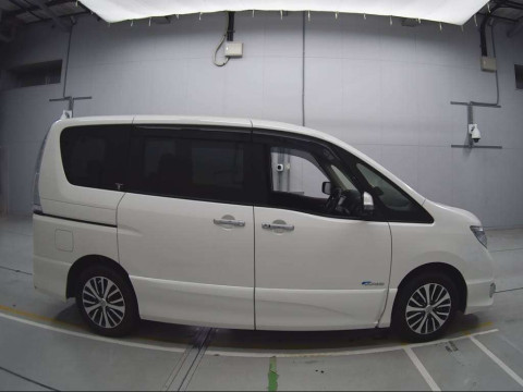 2015 Nissan Serena HFC26[2]