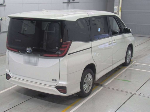 2022 Toyota Noah ZWR95W[1]