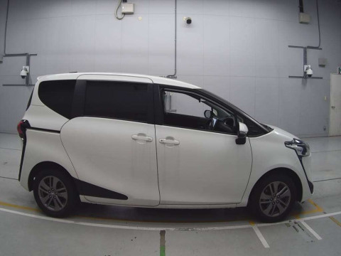 2021 Toyota Sienta NSP170G[2]