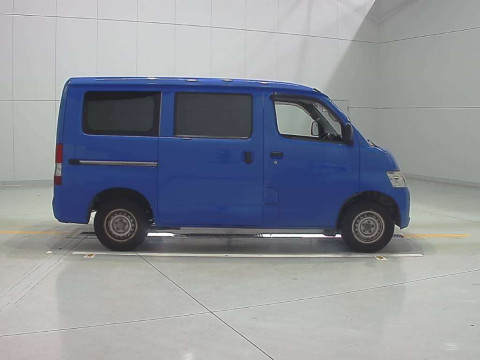 2017 Toyota Townace Van S402M[2]