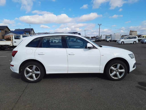 2014 Audi Q5 8RCNCF[2]