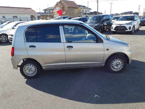 2003 Mitsubishi Minica H42A[2]