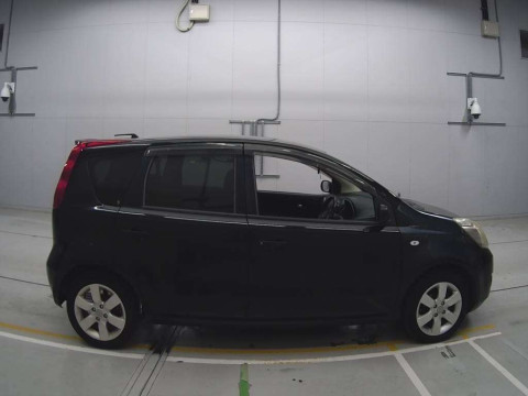 2009 Nissan Note E11[2]