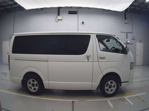 2006 Toyota Hiace Van KDH205V[2]