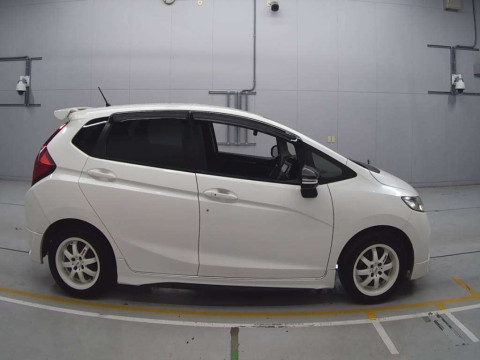 2015 Honda Fit GK3[2]