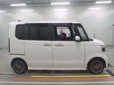 2023 Honda N-BOX CUSTOM JF5[2]