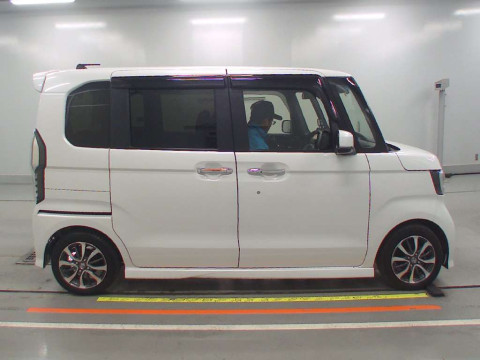 2021 Honda N-BOX CUSTOM JF3[2]