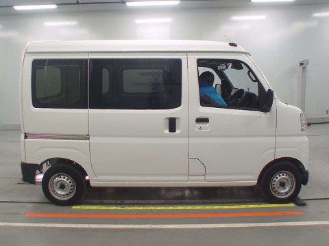 2024 Daihatsu Hijet Cargo S700V[2]