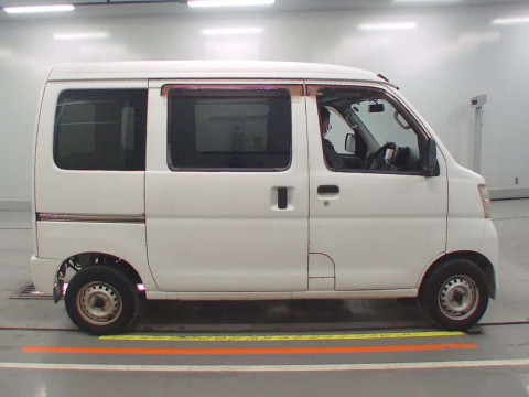 2013 Daihatsu Hijet Cargo S321V[2]