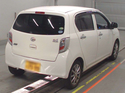 2014 Daihatsu Mira es LA300S[1]