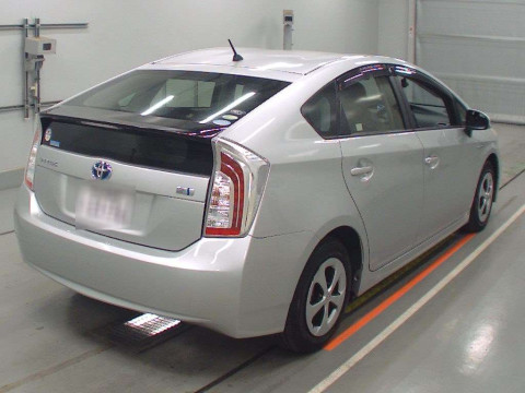 2012 Toyota Prius ZVW30[1]