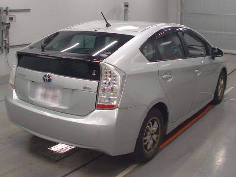 2010 Toyota Prius ZVW30[1]