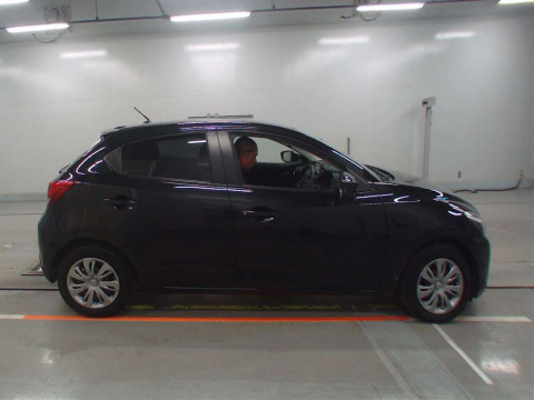 2016 Mazda Demio DJ3FS[2]