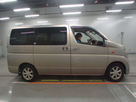 2002 Nissan Elgrand E51[2]