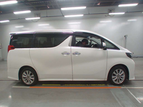 2015 Toyota Alphard AGH30W[2]