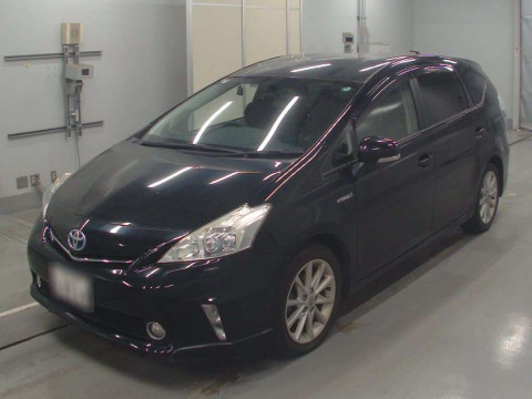 2013 Toyota Prius alpha ZVW41W[0]