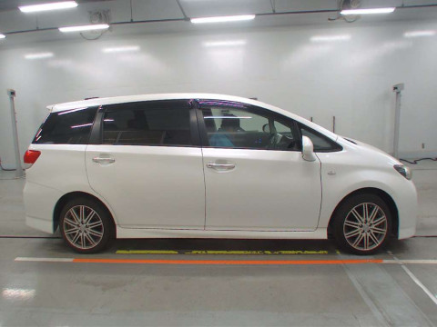 2012 Toyota Wish ZGE20W[2]