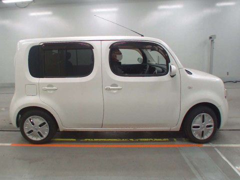 2014 Nissan Cube Z12[2]