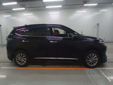 2016 Toyota Harrier ZSU60W[2]