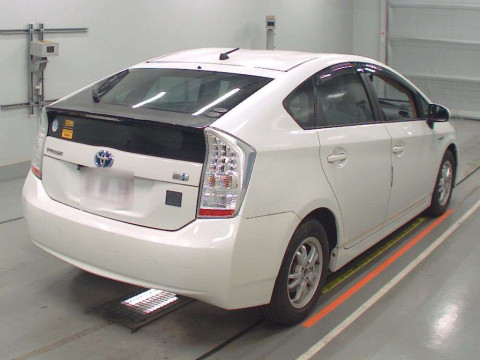 2010 Toyota Prius ZVW30[1]