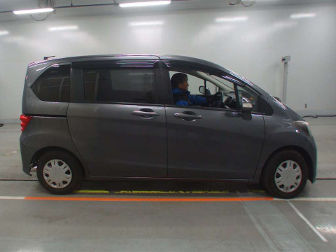 2010 Honda Freed GB3[2]