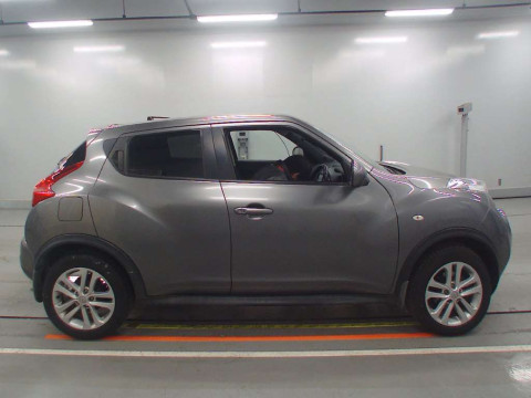 2011 Nissan JUKE YF15[2]