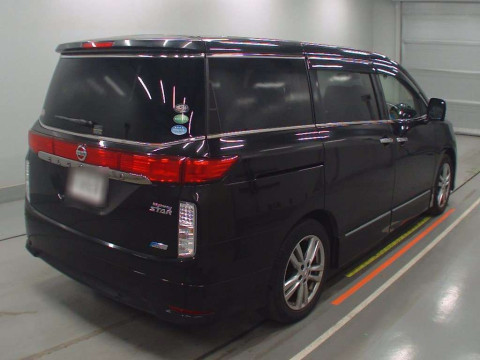 2013 Nissan Elgrand PE52[1]