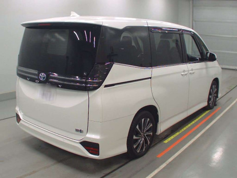 2022 Toyota Voxy ZWR90W[1]