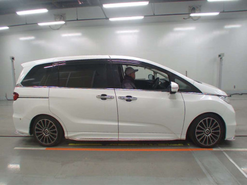 2014 Honda Odyssey RC1[2]