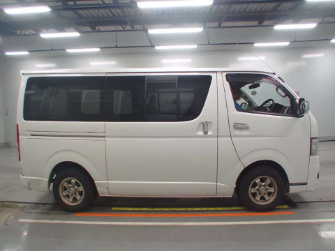 2012 Toyota Hiace Van KDH201V[2]