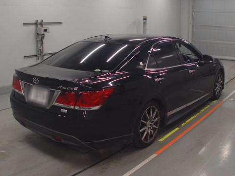 2013 Toyota Crown Hybrid AWS210[1]