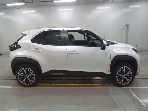 2024 Toyota YARIS CROSS MXPJ10[2]