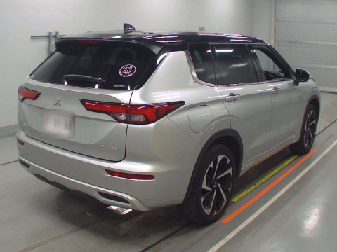 2022 Mitsubishi Outlander PHEV GN0W[1]