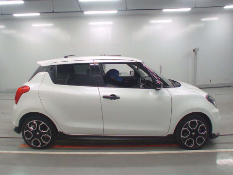 2022 Suzuki Swift Sport ZC33S[2]