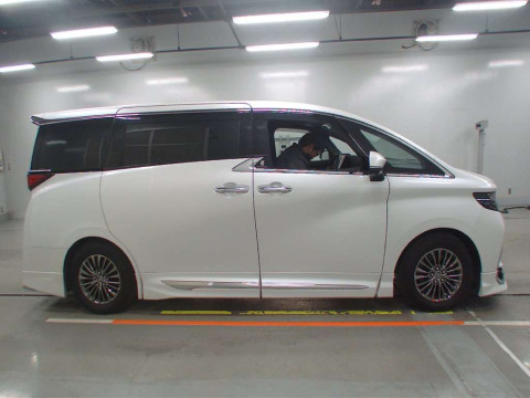 2023 Toyota Alphard Hybrid AAHH40W[2]