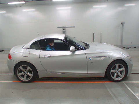 2009 BMW Z4 LM25[2]