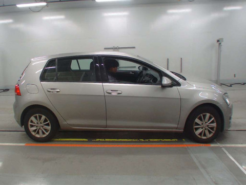 2014 Volkswagen Golf AUCJZ[2]