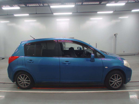 2008 Nissan Tiida C11[2]