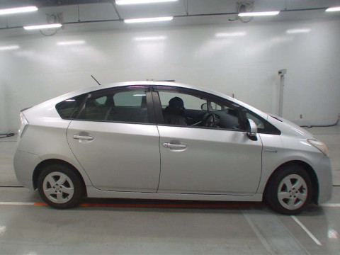 2009 Toyota Prius ZVW30[2]