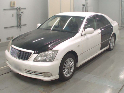 2005 Toyota Crown GRS182[0]