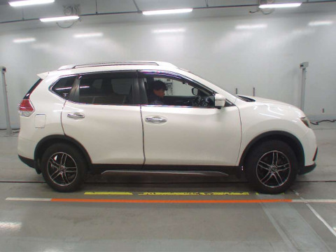 2016 Nissan X-Trail NT32[2]