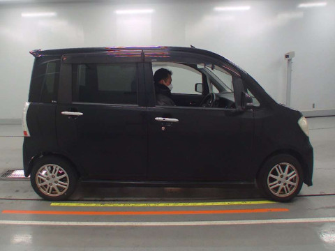 2010 Daihatsu Tanto exe L455S[2]