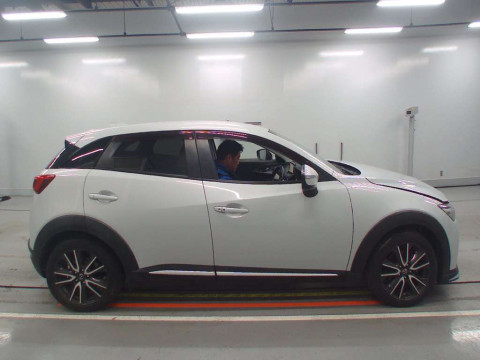 2015 Mazda CX-3 DK5AW[2]