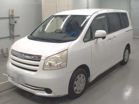 2009 Toyota Noah ZRR70G[0]