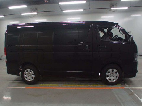 2019 Toyota Hiace Van GDH201V[2]