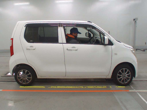 2013 Suzuki Wagon R MH34S[2]