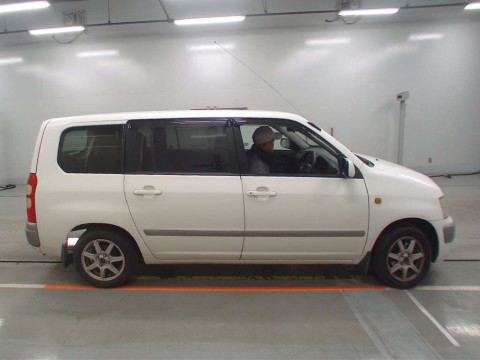 2010 Toyota Succeed Wagon NCP58G[2]