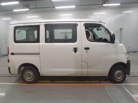 2018 Toyota Townace Van S402M[2]